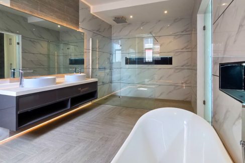 WhatsApp Image 2025-02-21 at 10.02.08_c89b5454